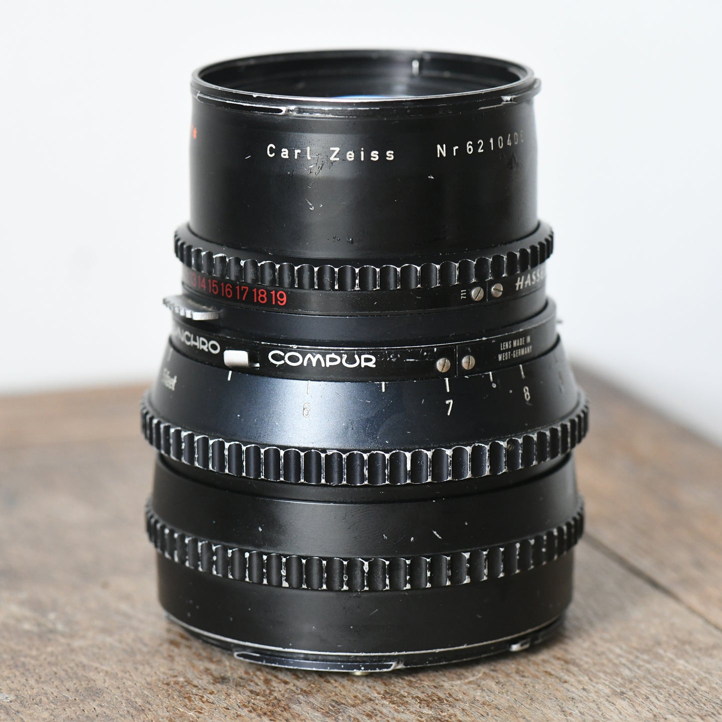 Hasselblad 150mm f/4 Sonnar T* Carl Zeiss Telephoto Lens for V-Series