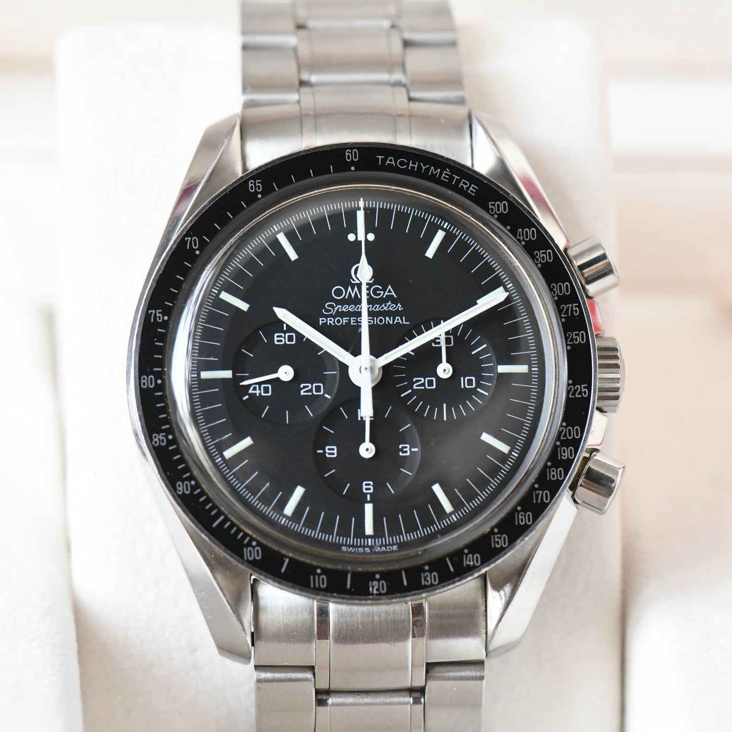 Omega Speedmaster Professional Moonwatch 3570.50 Box &amp; Papers