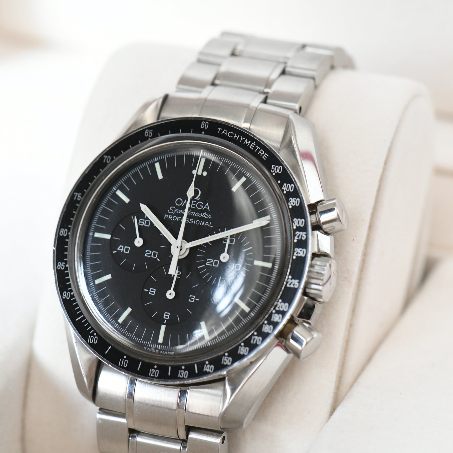 Omega Speedmaster Professional Moonwatch 3570.50 Box &amp; Papers