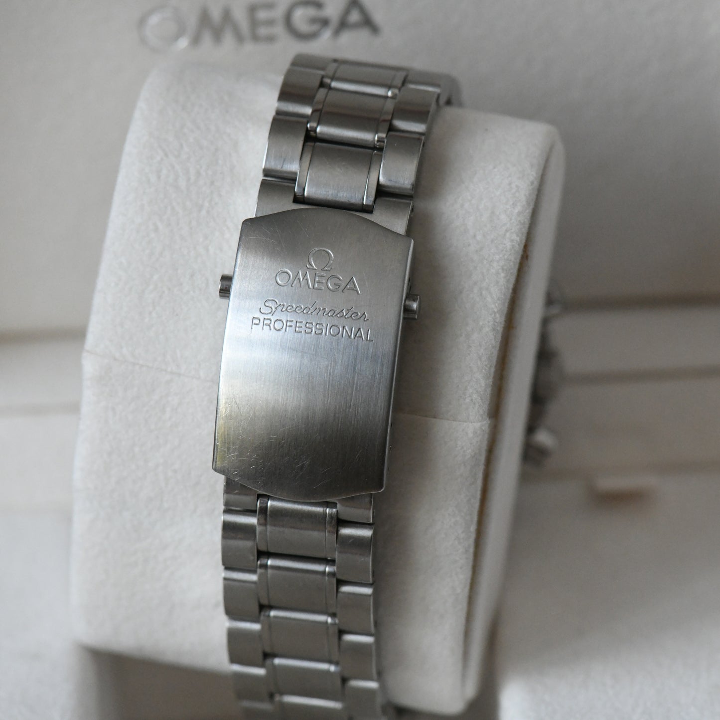 Omega Speedmaster Professional Moonwatch 3570.50 Box &amp; Papers