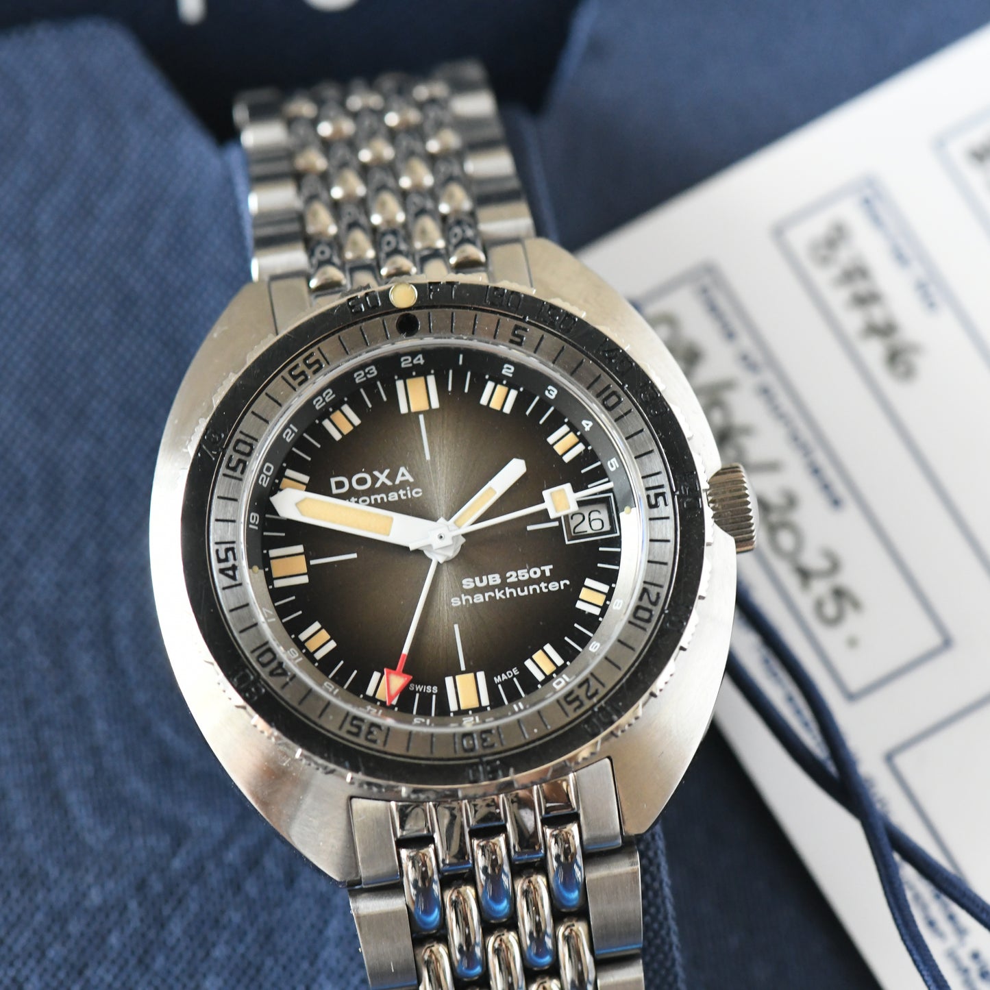 Doxa 250T GMT Sharkhunter "Vintage" - Dive Watch - 2025 Full Set - Box and Papers