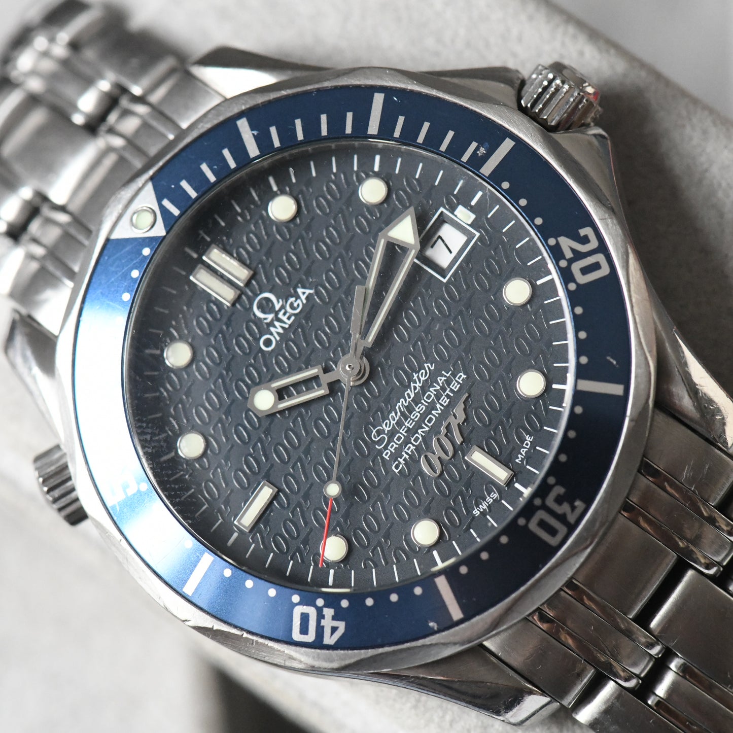 Omega Seamaster James Bond 40th Anniversary - Ltd Edition 2537.80 - Full Set B&P