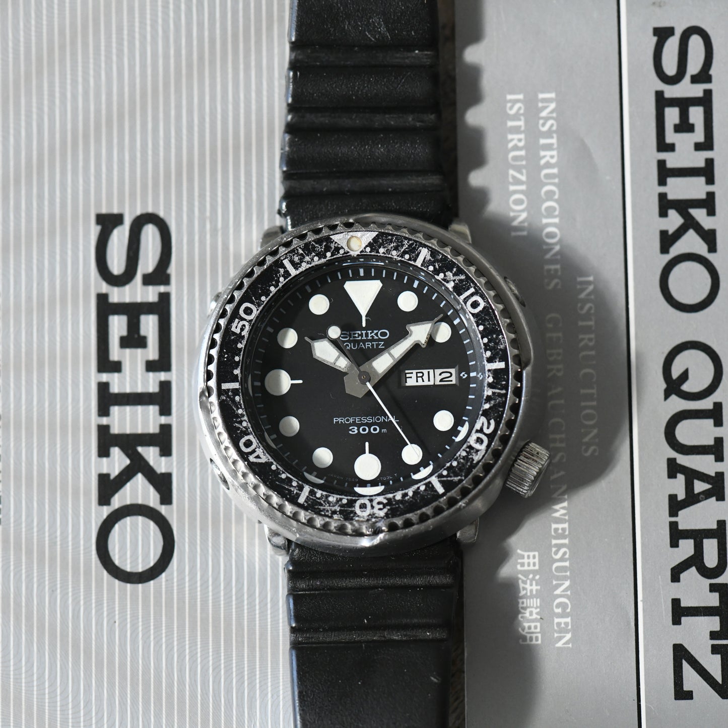 Seiko Tuna 300m Professional Quartz 7549-7010 1980 - Vintage Diver - With Papers