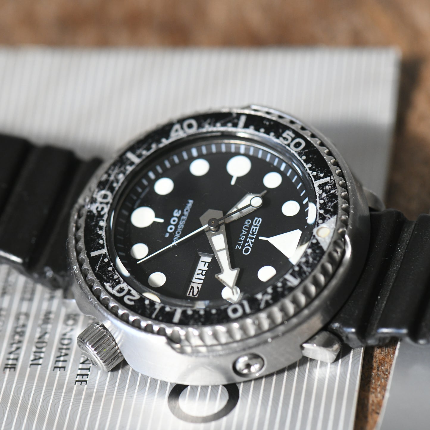 Seiko Tuna 300m Professional Quartz 7549-7010 1980 - Vintage Diver - With Papers