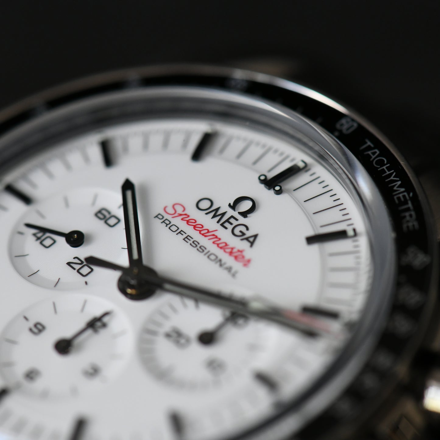 Omega Speedmaster Moonwatch White Dial Sapphire Sandwich Cal 3861 - Full Set 2024 B&P
