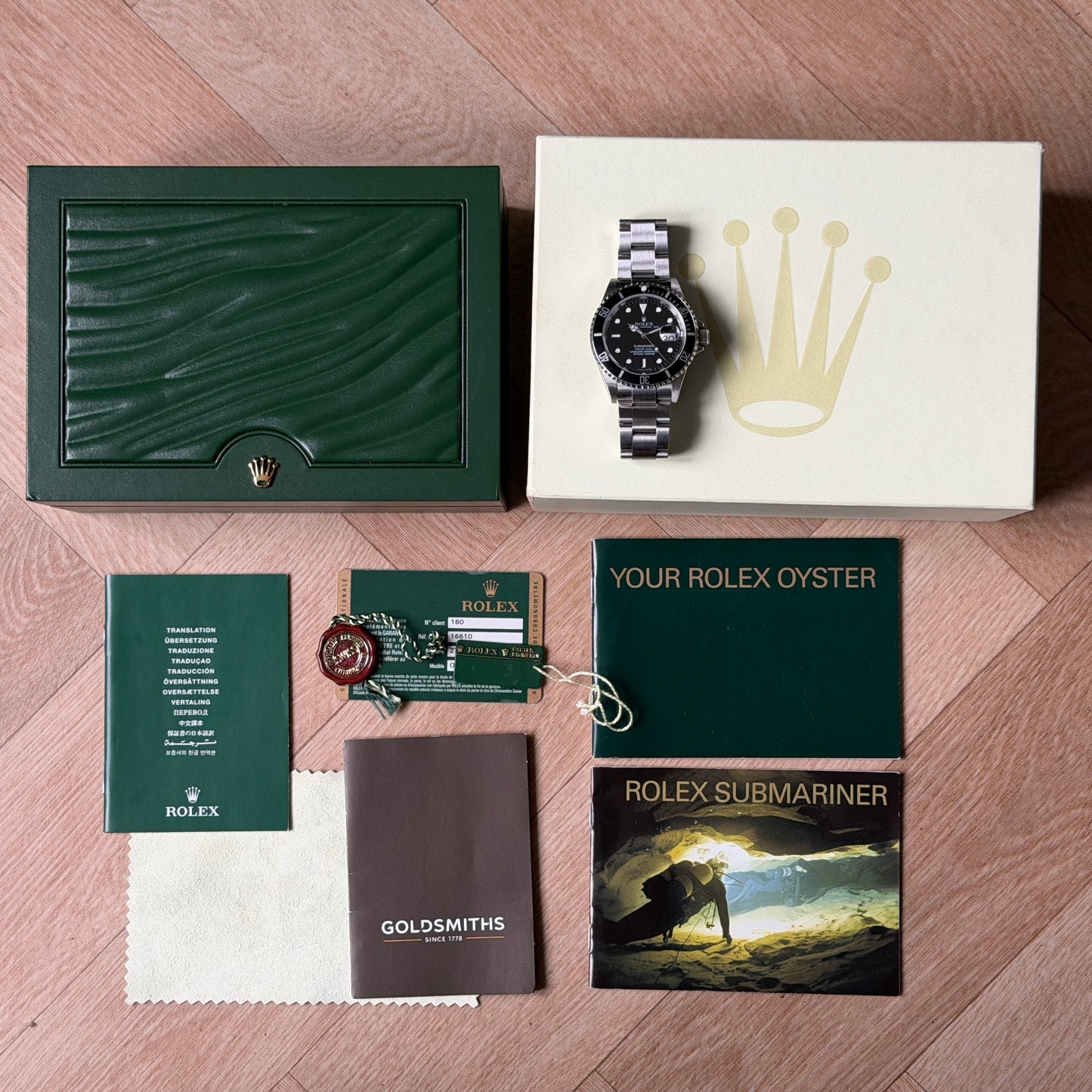Rolex Submariner Date 16610 Oyster Perpetual 2007 Part Stickered - Full Set B&P