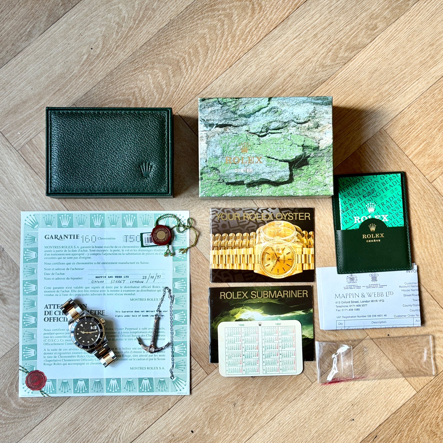 Rolex Submariner Date 16613 Bi Metal 18K Gold & Steel 1997 Box & Papers Full Set