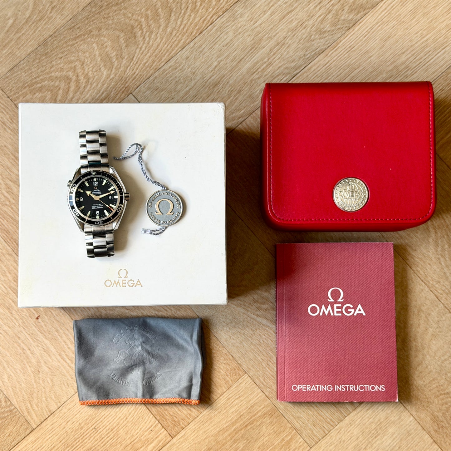 Omega Seamaster Planet Ocean 600m 45.5mm Full Size Dive Watch 2200.50 - Boxed