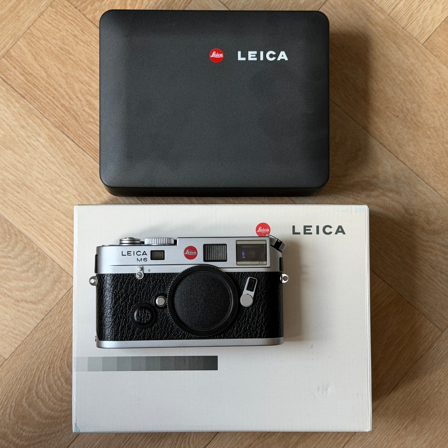 Leica M6 TTL 0.72 Silver 35mm Rangefinder Film Camera Body Only Boxed